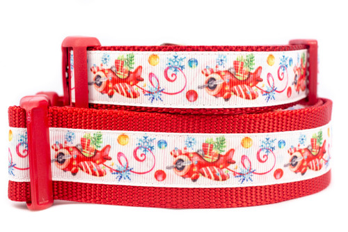 Collar with a Christmas themed pattern. The pattern features red airplanes carrying presents, snowflakes, and candy canes. 