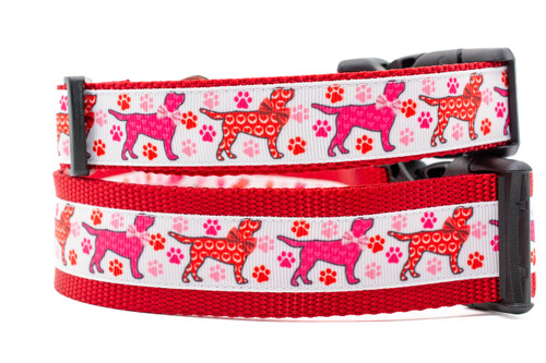 Valentine collar with red nylon and dog silhouettes with pink and red hearts and paws.