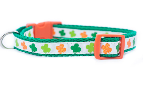 The Clancy Multi Colored Shamrocks St Patrick/'s Day Themed White and Green Adjustable Dog Collar