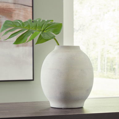 Clayson - Sage Green - Vase (A2000654) by Ashley