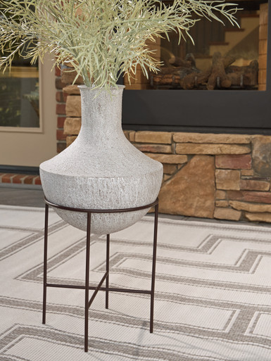 Estonbank - Distressed Cream - Vase (A2000747) by Ashley