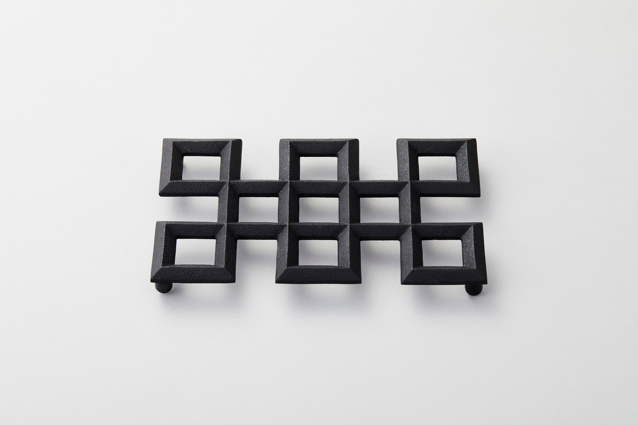 Chushin Kobo Cast Iron Teapot Stand, Nagate Kumikoushi KO04