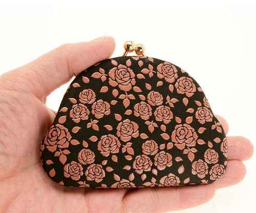 INDENYA Kiss Lock Coin Purse 1104 with a Roses Pattern, Pink on Black