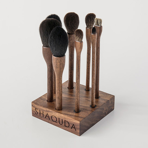MIZUHO Brush 'UBU' Walnut Brush display, 8 brushes