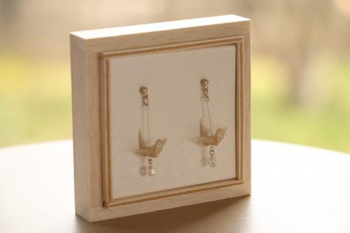 IEDA Mino Washi Handmade Paper Earrings - Japanese Crane with triangles White