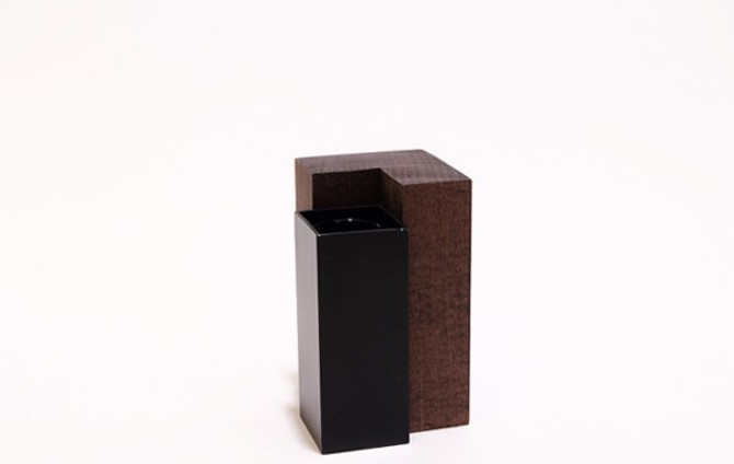 Stylish Aluminum & Wood Vase MUKU
BLACK