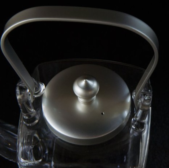 Mini Glass Pitcher for Tea and Sake, "CHIRORI" Silver lid