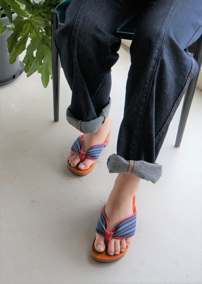 "Monogatari" Unisex Geta, Green & Blue Stripes (NT-16)