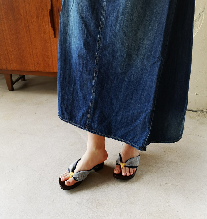 "hitete" heeled Geta, Hand-woven Japanese Fabric - Collaboration Design (KTW-17)