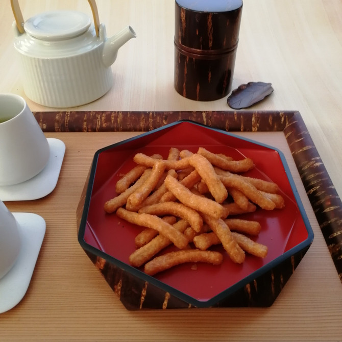 TOMIOKA Diamond Shaped Cherry Bark and Lacquer Tray