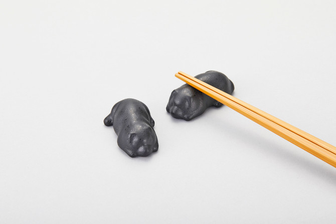 Chushin Kobo Cast Iron Chopstick Rest "Sleeping Dog"