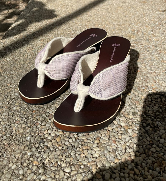 "hitete" heeled Geta, Lilac and White Design (KCL-12)