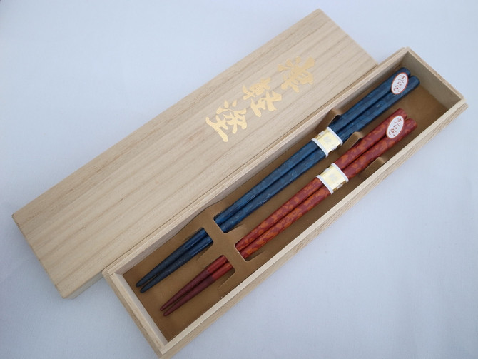ISHIOKA Tsugaru Lacquer anti-slip Pair Chopsticks - Kara-nuri red and blue