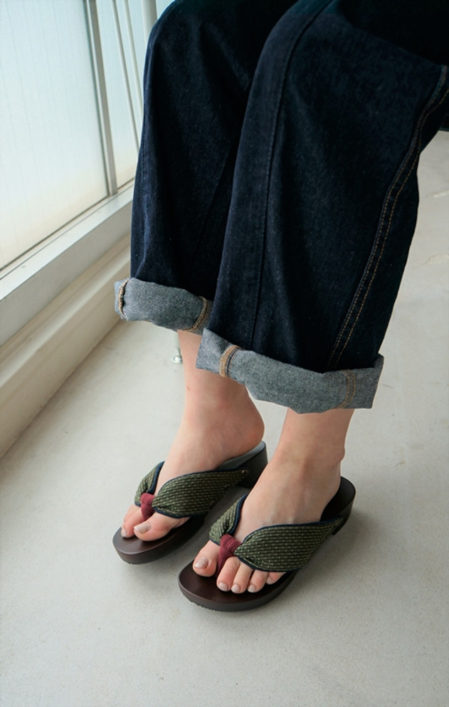 "Monogatari" Unisex Geta, Luxury "Fresh Silky" style (MAI-17)