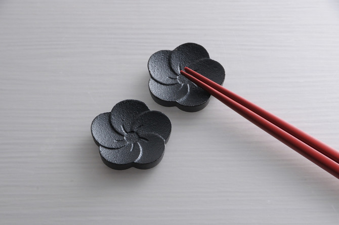 Chushin Kobo Cast Iron Chopstick Rests, Ume Plum 2pc.