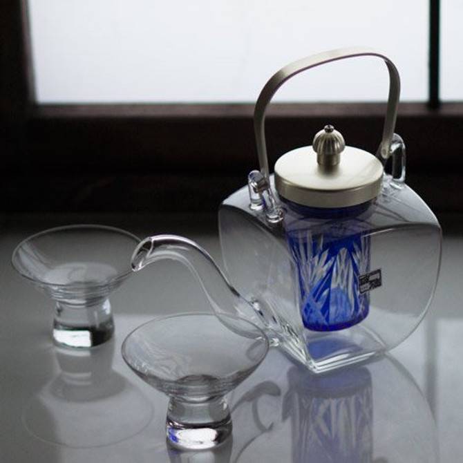 Glass Pitcher for Hot And Cold Drinks, "CHIRORI" with Kiriko Glass Core BLUE