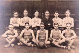 RARE 1921 DANVILLE HIGH SCHOOL, KENTUCKY SENIOR BASKETBALL OFFICIAL TEAM PHOTO.
