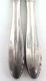 VINTAGE UNKNOWN PATTERN & MAKER USA MATCHING PAIR STERLING SILVER HANDLE KNIVES.