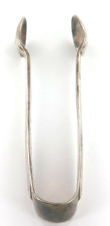 VINTAGE WALKER & HALL “RATS TAIL” PATTERN SILVERPLATE TONGS.