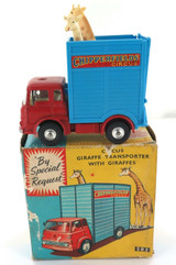 RARE CORGI 503 CHIPPERFIELD CIRCUS GIRAFFE TRANSPORTER + GIRAFFES.