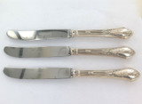 1921 - 1963 WILH. KIERDORF, SOLIGEN .800 SILVER HANDLES 3 SERRATED LARGE KNIVES.