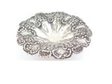 Stunning Antique 1901 Walker & Hall Sterling Silver Repoussé Bon Bon Dish 182g