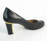 Salvatore Ferragamo Black and Gold-toned 'Tamina' Heels w original box. Size 7
