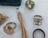 Excellent Lot Costume Jewellery. Good Resale Potential !!