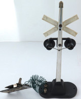 Vintage Lionel #154 Automatic Road Crossing Signal, Original Box.