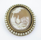 Beautiful 9ct Yellow Gold & Freshwater Pearl Farm Scene Cameo Brooch 10.3g