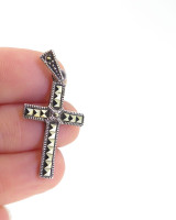 Vintage Sterling Silver & Marcasite Cross Pendant 2.7g