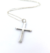 Petite Vintage Sterling Silver Enamel & Peridot Cross Pendant & 925 Chain 3.g