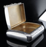 C.1901 English Sterling Silver Snuff Box - Wonderfully Engraved 27.6g