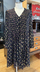 Auth. Diane Von Furstenburg Size 10 Long Sleeve Black Floral Tunic Dress