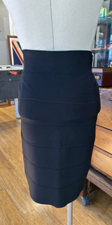 Auth. BCBG Maxazria Medium Black BodyCon Skirt