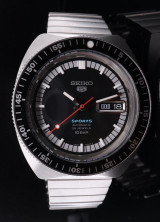 Seiko 5 Sports Automatic 24J Wristwatch SRPK17K1