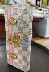 Auth. Louis Vuitton Damier Azur Summer Trunk Collection Wallet
