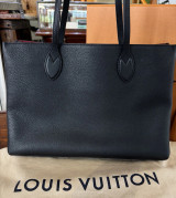 Auth. Louis Vuitton Lockme Shopper Tote Bag Black M57345