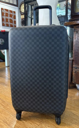Auth. Louis Vuitton Black Monogram Graphite Zephyr 70 Suitcase w/ Dustbag