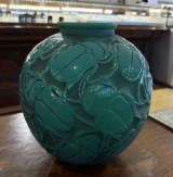 Important René Lalique Gros Scarabées 29cm Green Vase Ref No. 892 Designed 1923
