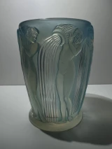 René Lalique Danaides Art Deco Opalescent Blue Vase Model No. 972 Designed 1926