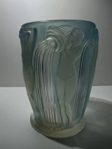 René Lalique Danaides Art Deco Opalescent Blue Vase Model No. 972 Designed 1926