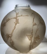 Important René Lalique Grande Boule Lierre Vase No. 877 Designed 1912