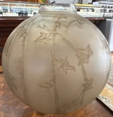 Important René Lalique Grande Boule Lierre Vase No. 877 Designed 1912