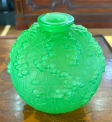 René Lalique "Druide" (Gui de Chêne) Vase No. 937 Jade Green Glass c.1924