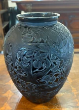 René Lalique Martin-Pêcheurs Vase No.920 Black Glass White Patina c1921 Signed