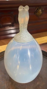 René Lalique Tourterelles Vase No.963 Opalescent Glass c1925 Signed France
