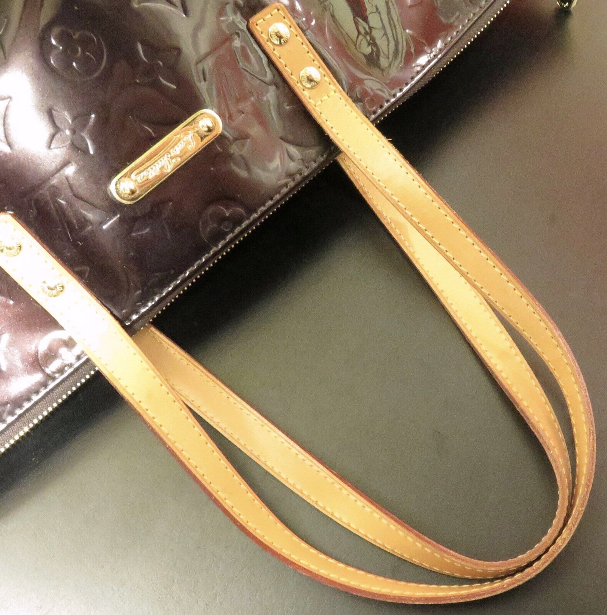 Louis Vuitton Bellevue GM Vernis Handbag