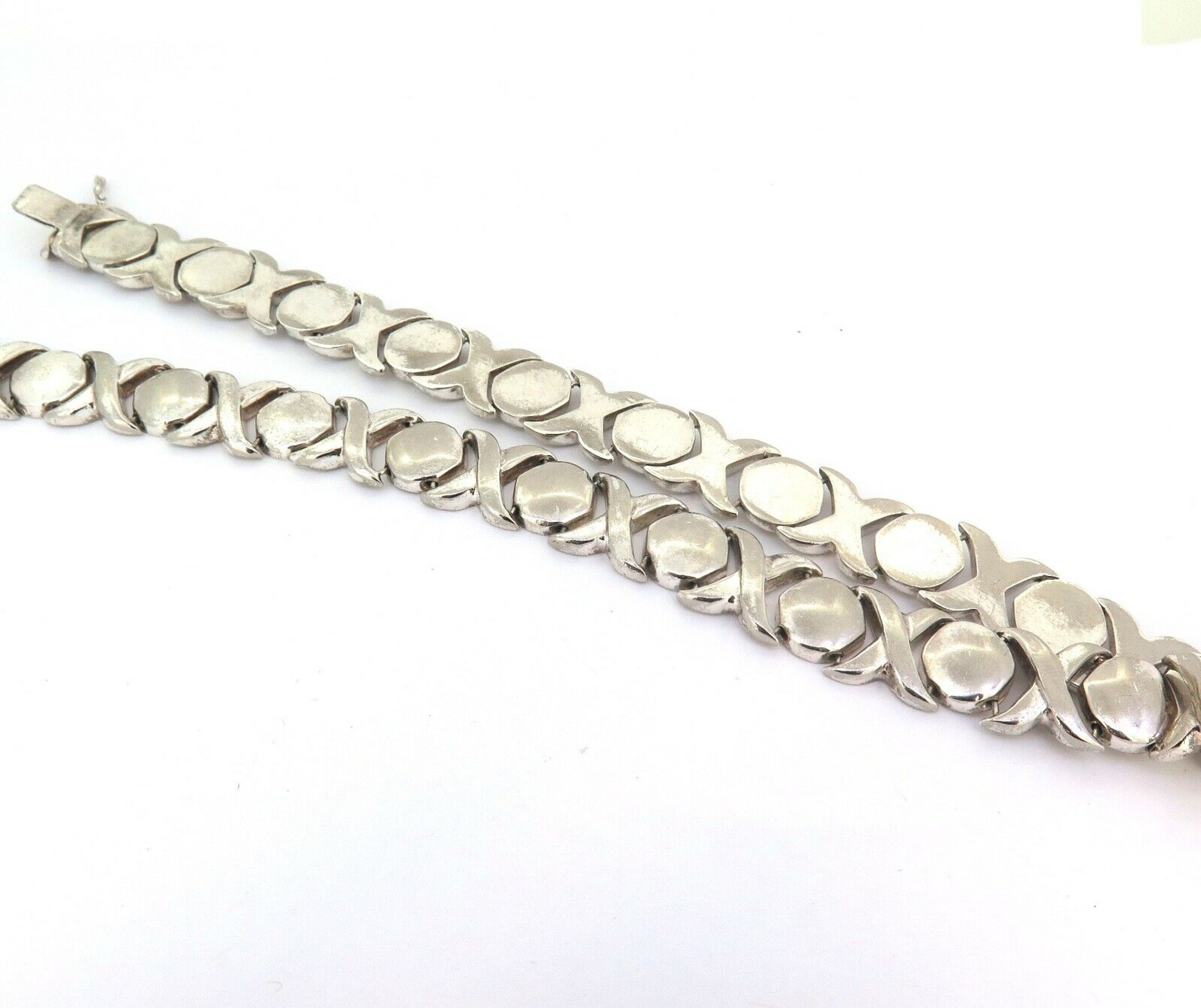 Vintage Italian Stylish Sterling Silver XO Link Choker Style