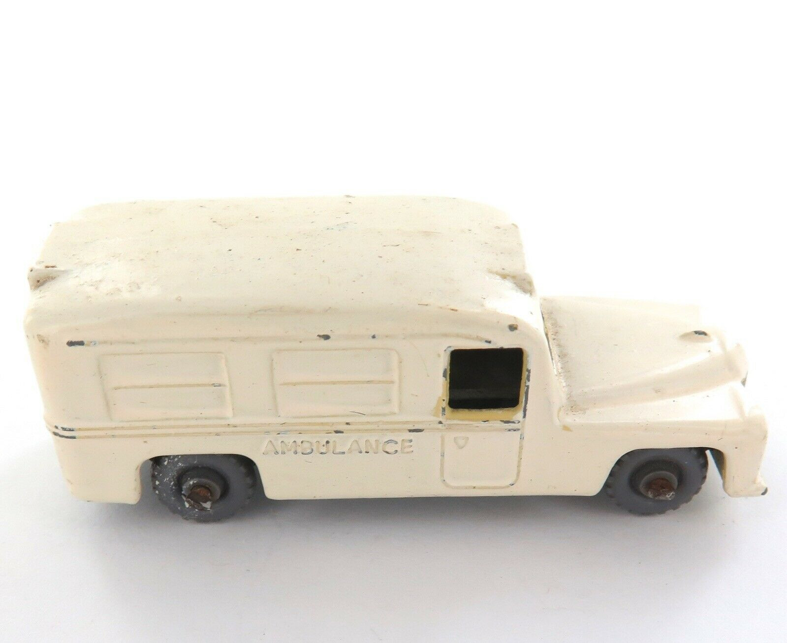 VINTAGE LESNEY DIECAST DAIMLER AMBULANCE No 14.